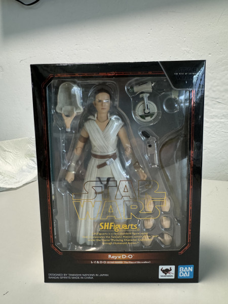 S. H. Figuarts Star Wars Rey & D-O_0