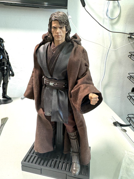 Hot Toys 1/6 MMS 437 Star Wars Anakin Skywalker_0