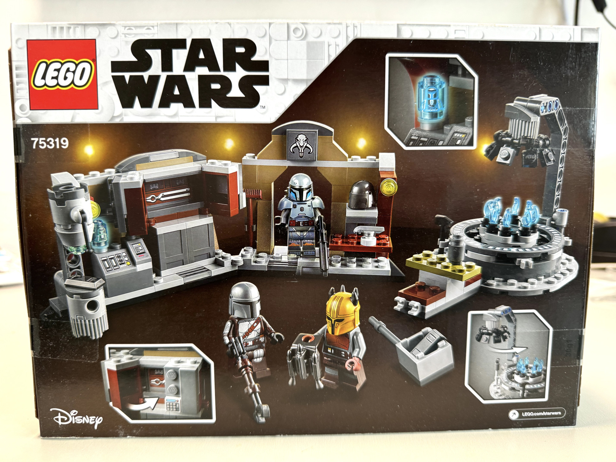 Lego Star Wars 75319 - The Armorer’s Mandalorian™ Forge_1