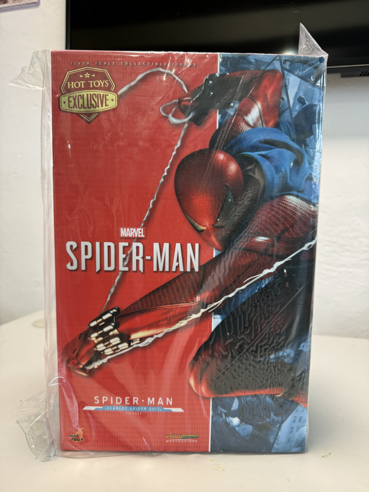 Hottoys Marvel 1/6 VGM034 Spider-Man (Scarlet Spider Suit)_0