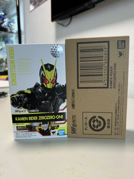 S H Figuarts Kamen Rider ZeroZero -One 幪面超人001_0