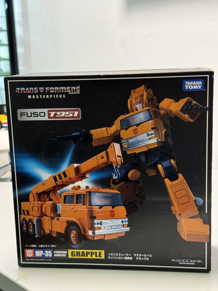 Transformers Masterpiece MP-35 Grapple _0