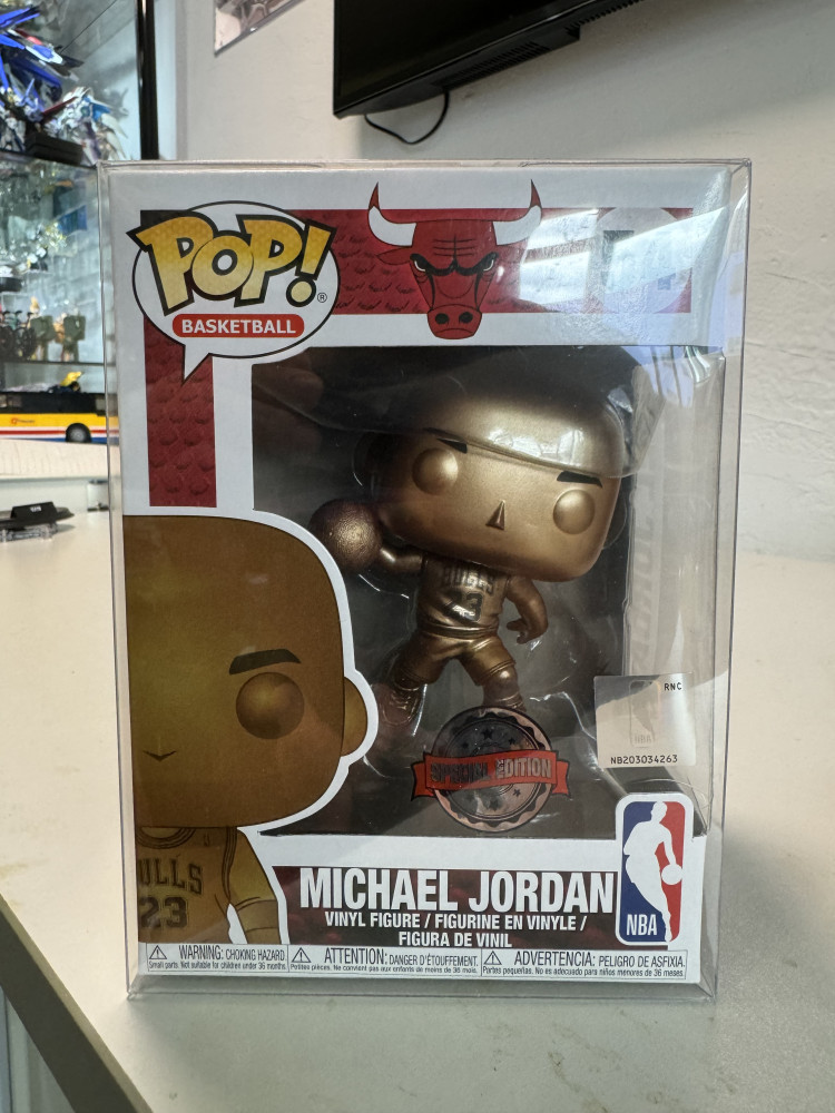 Funko Pop! Basketball NBA Bulls Michael Jordan Figure - Bronze_0