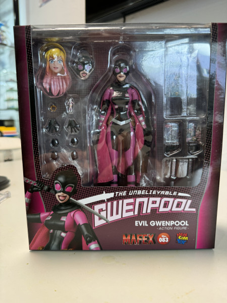  MAFEX No.082 EVIL GWENPOOL