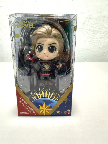 Hot Toys Cosbaby Captain Marvel (Flying Version)_0
