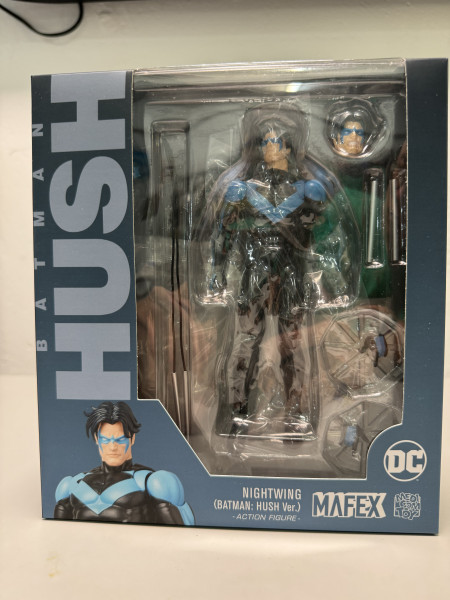 Medicom Toy MAFEX_Batman Hush_0